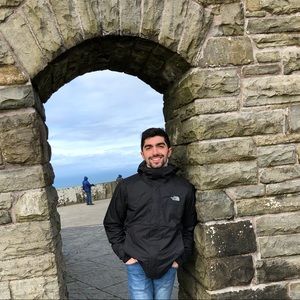 Meet your Posher, Stelio